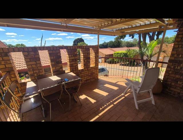 2 BEDROOM TOWNHOUSE FOR SALE IN AMANDASIG